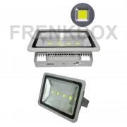 Faro faretto a led 200Watt da esterno IP66 luce bianca pari 1600watt